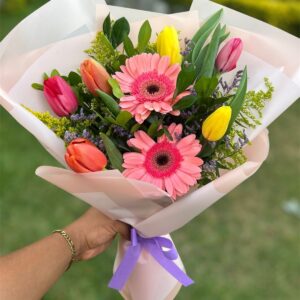 RAMO DE TULIPANES